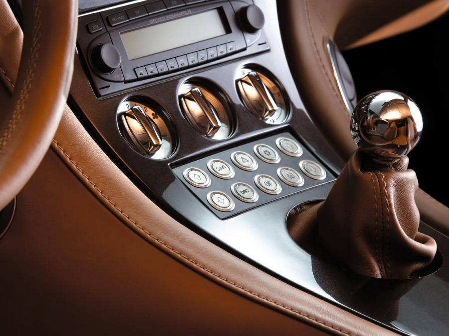 Детали интерьера Wiesmann GT MF4 2003 года  (фото 58 из 103)